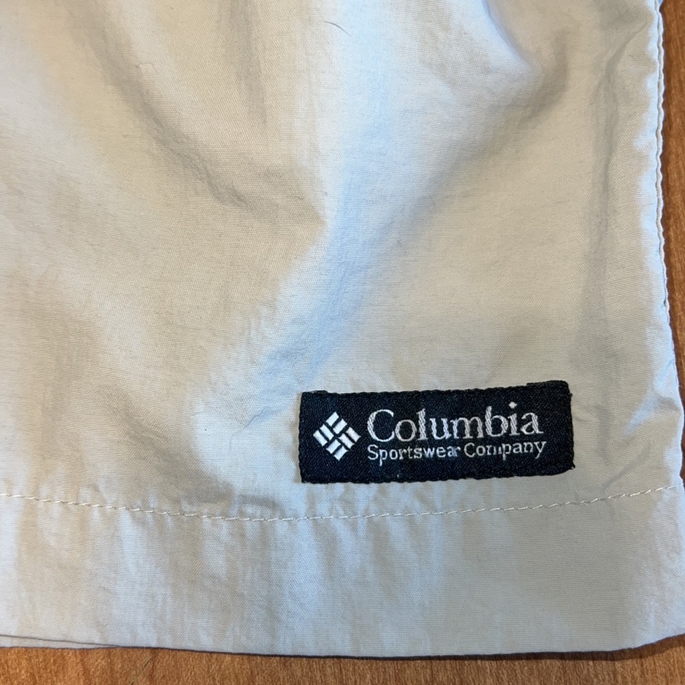 Columbia Nylon Adjustable Waist Tan Shorts Size Large - Picture 2 of 6